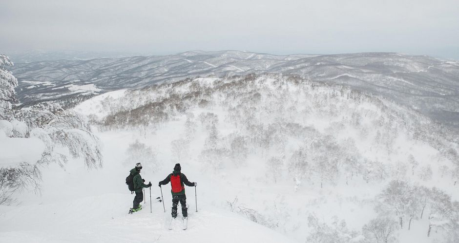 Some resorts have great off-piste to explore, both inside and out of the boundaries. Photo: Kiroro - image 0